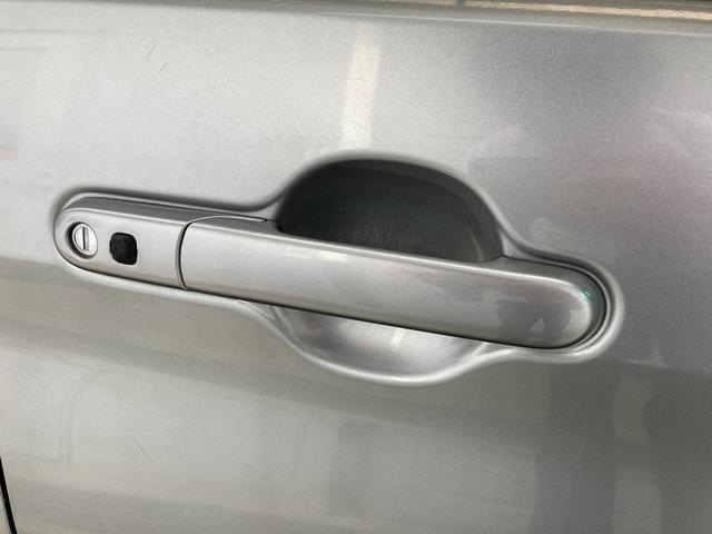 【リモコンキー】携帯リモコンを身に付けていれば、ドアの施錠、解錠も指先一つでワンタッチ操作出来ます！