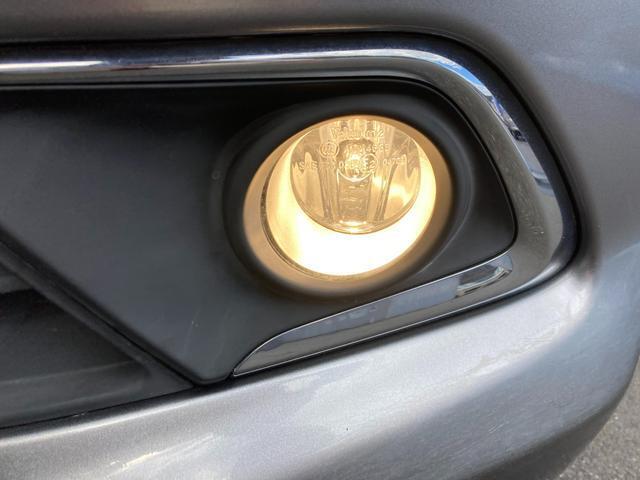 【フォグランプ】霧が発生した時や激しい雨が降って視界が悪い時、ロービームと合わせて使うことにより視界を確保でき、対向車に自分の存在を知らせることが出来ます♪