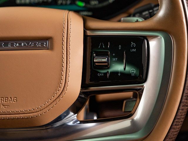 ◆アダプティブクルーズコントロール　『ミリ波レーダー+ステレオカメラにより前方車輌を認識し、高速道路などの自動車専用道路では追従機能付きのクルーズコントロールをご利用になれます。』