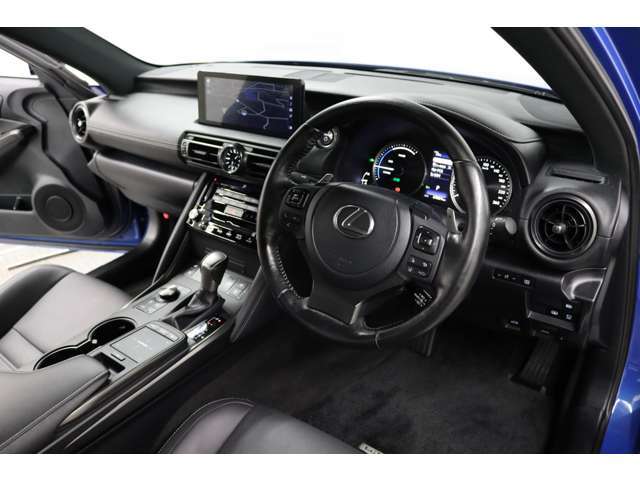 インパネ回り、運転席側より