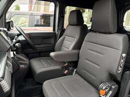 ・禁煙車・純正ナビ・フルセグ・Bluetooth・バックカメラ・ステアリモコン・ブレーキサポート・追従クルコン・車線逸脱支援・先行者発信・標識認識・オートライト・ハイビーム・フロントフォグ