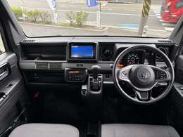 ・禁煙車・純正ナビ・フルセグ・Bluetooth・バックカメラ・ステアリモコン・ブレーキサポート・追従クルコン・車線逸脱支援・先行者発信・標識認識・オートライト・ハイビーム・フロントフォグ