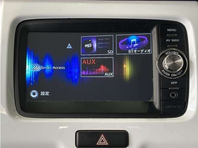 Bluetooth対応、CD再生機能付き。お好きな音楽を聴きながらのドライブは楽しいですよね～♪