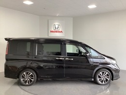 購入後も自社指定整備工場完備でお客様の愛車をしっかりサポート致します！御納車時には安全かつ安心してお乗り頂けるようホンダ専門知識を持つ整備スタッフが点検・整備・装備も説明をしてお渡ししております。