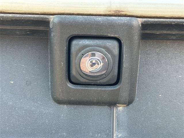 ■□■□■ アフターサービスもお任せ下さい！！ 自社整備工場を完備しております！！ 国土交通省指定整備工場なので車検も最短45分で終わります♪  ■□■□■