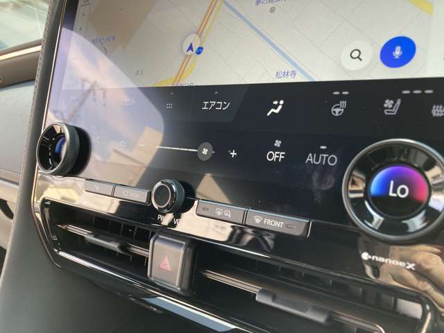 メーターパネル付近も新車の状態を保持しています！！