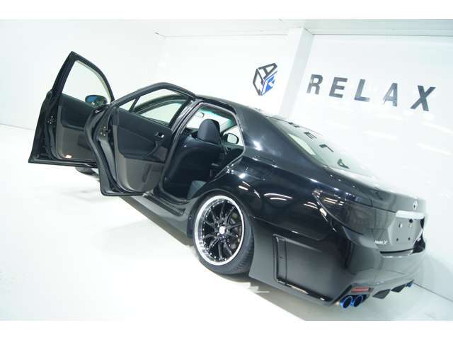 ●ありのままのコンディションを正直に公開させて頂きます●全車AIS＆JAAAの二重鑑定を受けお客様との認識を共通にした販売を心掛けております。