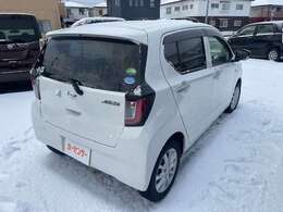 新車.中古車販売車両全て下廻り洗車、錆止め作業をやらせていただきます。