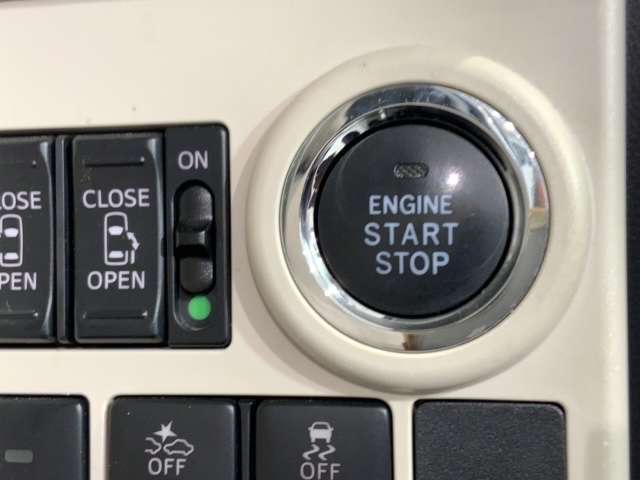 ワンプッシュでエンジンのスタート、ストップが出来て便利です。