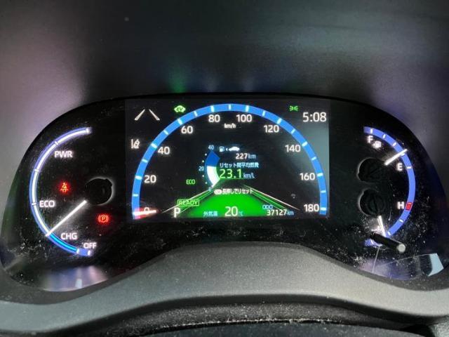 WECARSの展示場では実際に見て、触ってお車をお選びいただけます！知識の豊富な営業スタッフが様々なカーライフをご提案いたします！