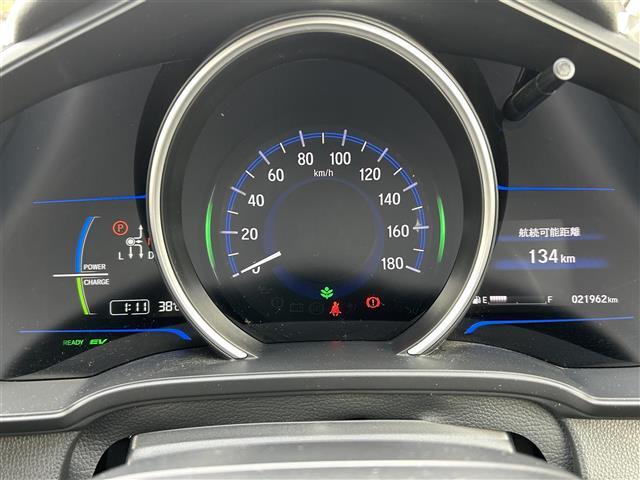 【スピードメーター】メーターがシンプルで見やすく運転しやすいですね！
