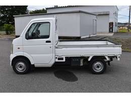 【修理・アフターサービス】保証なしのお車や、保証期間を過ぎてしまった場合の故障でも、中古部品や、リビルト再生部品などを使用し、できるだけお安く修理させて頂きます！事故や故障の際のレッカー移動もOK！