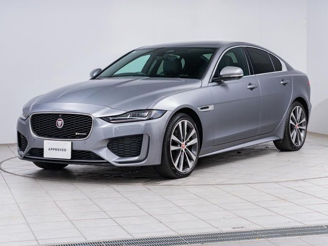 当店の在庫車はすべてジャガーランドローバーの厳しい規定をクリアした認定中古車です。それがジャガーランドローバーの認定中古車です。どうぞご期待ください。
