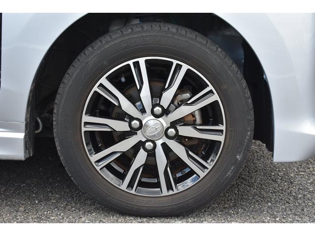 純正のアルミホイールは高い剛性を持ち、スバル車の走行安定性に貢献します。