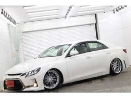 総額100万円以上のオプションカスタムパーツが既に装着済み！こちらは車両本体に含まれておりますので大変お得になっております！