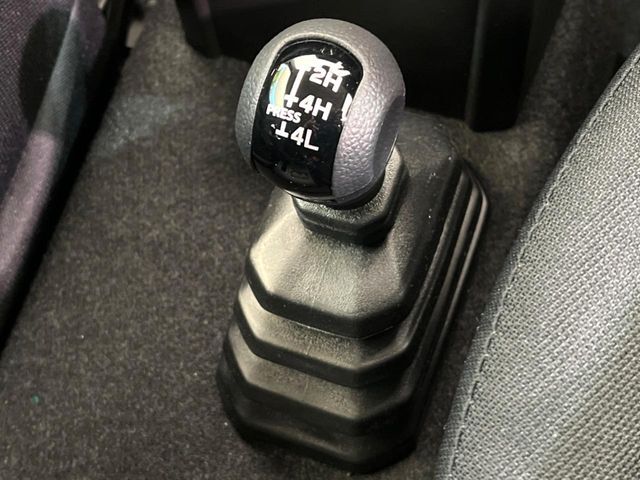 4WDのお車ですので、雪道でも安心です♪降雪地地域にお住まいの方以外にも、ウィンタースポーツが趣味の方や降雪地域へ帰省される機会がある方にもおすすめ！