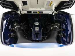 3.9L V8ツインターボ。720PSを発揮します。