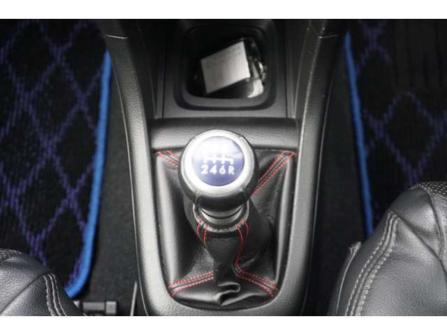 お客様のご要望やお車の状態に合わせて、各種整備、メンテナンスもお任せ下さい！！