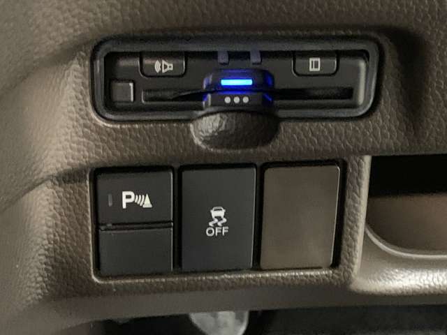 高速の料金所もラクラクのETC付き！スマートインターチェンジが増えておりますので必須の商品となっております！