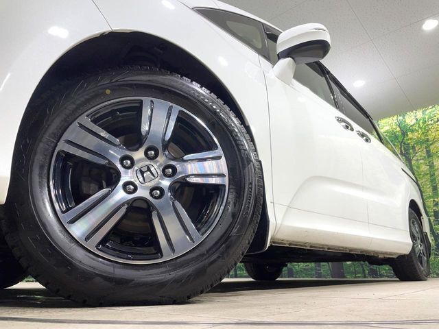 【純正16インチアルミホイール】外観にマッチした純正アルミホイールを装着しております。各種社外アルミホイールや、スタッドレスタイヤも取扱いしております。是非ご相談ください♪