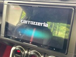 【ナビゲーション】目的地までしっかり案内してくれる使いやすいナビ。Bluetooth接続すればお持ちのスマホやMP3プレイヤーの音楽を再生可能！毎日の運転がさらに楽しくなります！！