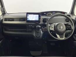 【インパネ全体】全方位で視界が広く、高い目線で運転もしやすいです！