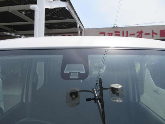 衝突軽減ブレーキ付のお車です。