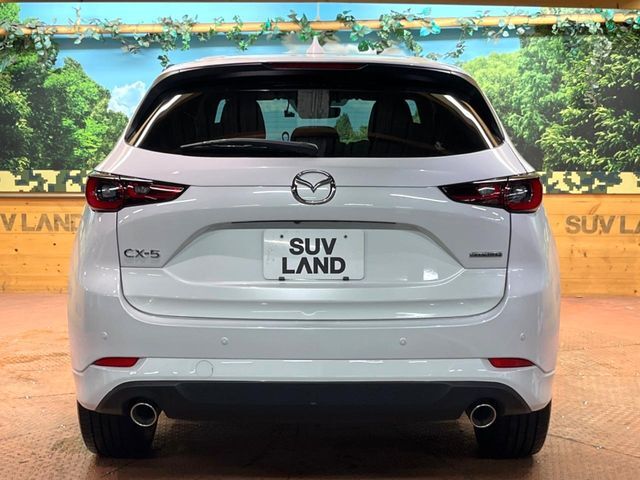 安心の最長10年・走行無制限保証（有償）をご用意。保証内容も充実はもちろん、無料点検＆オイル交換や、年中無休の全国・24時間ロードサービスも付帯されておりますのでご安心下さい。