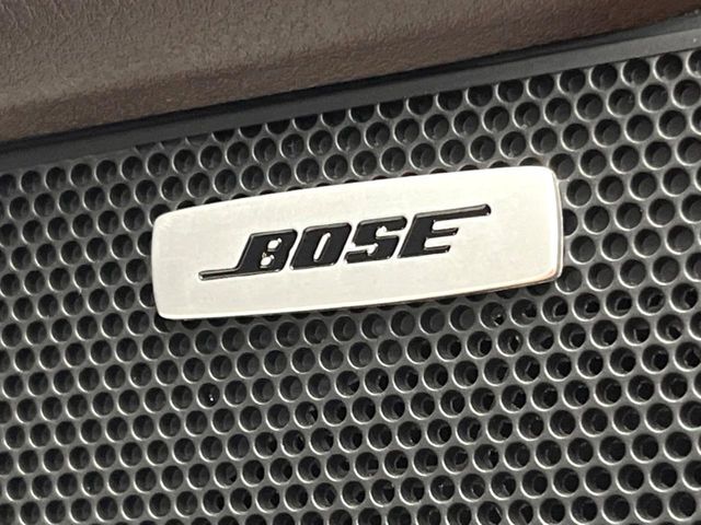 【BOSEサウンドシステム付き純正ナビ】充実のナビ機能はもちろん、高度なチューニング能力が搭載されており、高音質な音楽をお楽しみいただけます♪