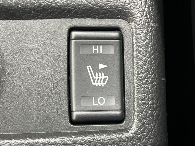 【シートヒーター】寒い日に重宝するシートヒーター！エアコンより早く温まってくれるので寒がりの人も安心ですね♪エアコンの温風は乾燥するから苦手、という方にもをおすすめです。