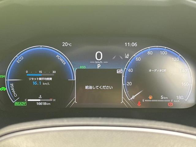 WECARSの展示場では実際に見て、触ってお車をお選びいただけます！知識の豊富な営業スタッフが様々なカーライフをご提案いたします！