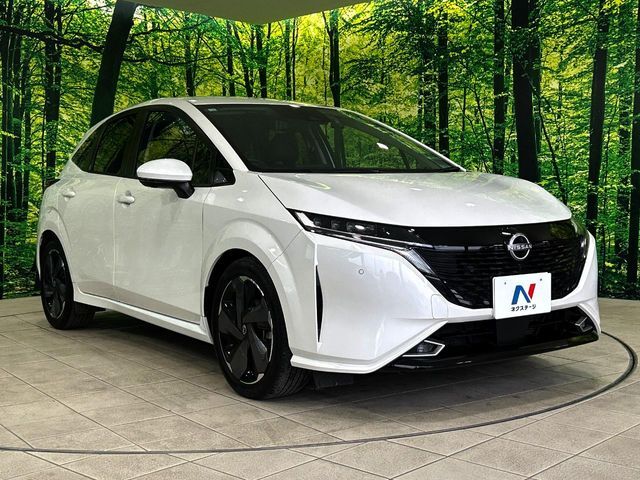 大好評のボディコーティング「弾スプラッシュコート」もご納車までに施工可能。通常のガラスコートと異なる、耐久年数6年の無機質ガラスコーティングが、ボディをキレイな状態に保ってくれます。