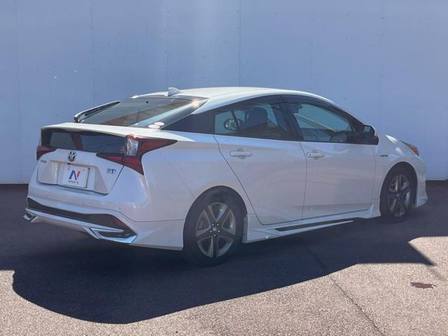 ☆全国のネクステージからお取り寄せが可能※！遠方の店舗に展示してあるクルマが気になる場合も、最寄りの店舗でご覧いただくことが可能です！是非私たちに要望をお聞かせください！※別途費用