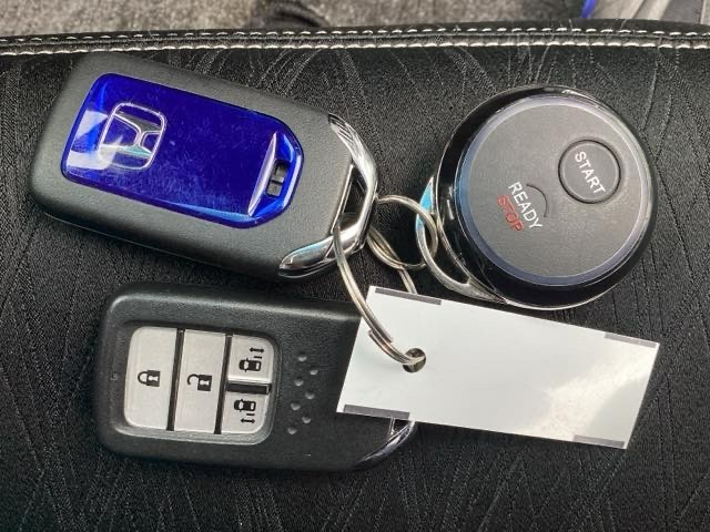 便利なスマートキー2個付きです。