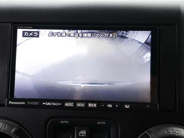 後退時・駐車時に便利なバックカメラも装備されていますので駐車が苦手な方でも安心して駐車していただけます！