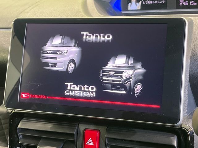 【純正9型ナビ】人気の純正ナビを装備しております。ナビの使いやすさはもちろん、オーディオ機能も充実！キャンプや旅行はもちろん、通勤や買い物など普段のドライブも楽しくなるはず♪