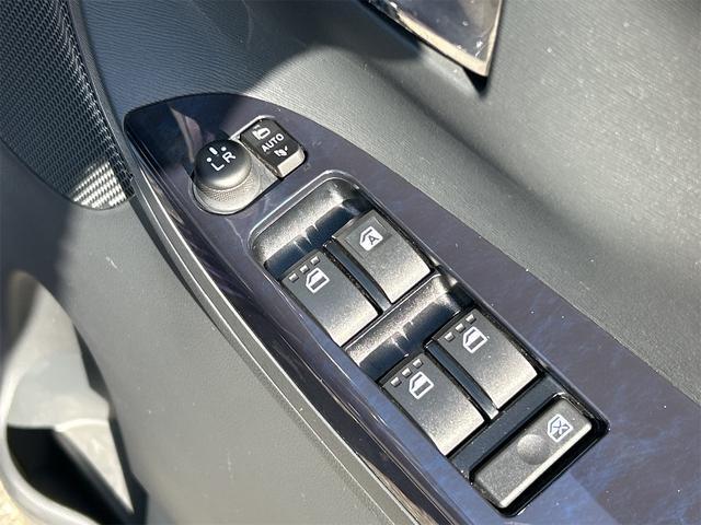 パワーウィンドースイッチ