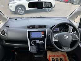 運転席まわりです。細かいオプションなど、気になるところがあればお気軽にメールやお電話等でお問合せください。