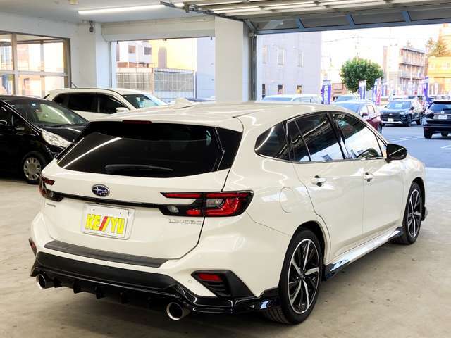 当社で整備の車両には4ヶ月の消耗品も含む無料保証と最長5年走行無制限の延長保証をオプションでご用意☆遠方のお客様はお近くのディーラーさんにて保証修理をお受け出来ます☆