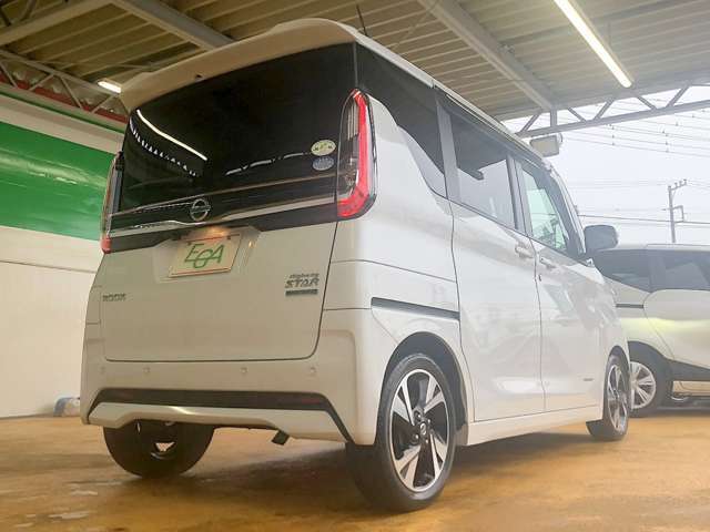 外装も特に目立つキズ等も無くキレイです！お探しの方はお早めに！全国納車も可能です！実際に現車確認が難しい当店より遠方の方でも一度ご相談下さい！