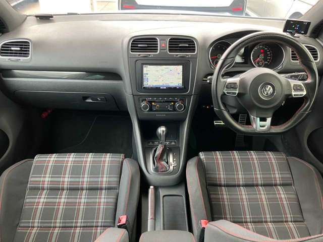 当社の在庫は全車、査定のプロが外装、内装エンジン、下廻りなど無事故検査済みです☆遠方のお客様も安心してご検討ください☆更に走行管理システム導入により走行改ざん車も事前にチェックさせて頂いております