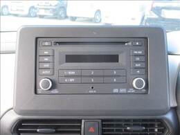 【オーディオ】室内でラジオや音楽をお聞きいただけますので快適なドライブが楽しめます。もちろんナビに変更も可能ですのでご相談ください。