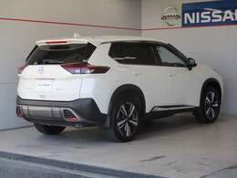 日産人気SUV！エクストレイルG e-4ORCE 4WD(e-POWER)入庫【6/19北谷店展示】