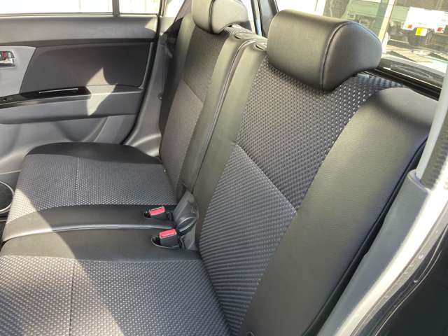 リヤシートの画像です。