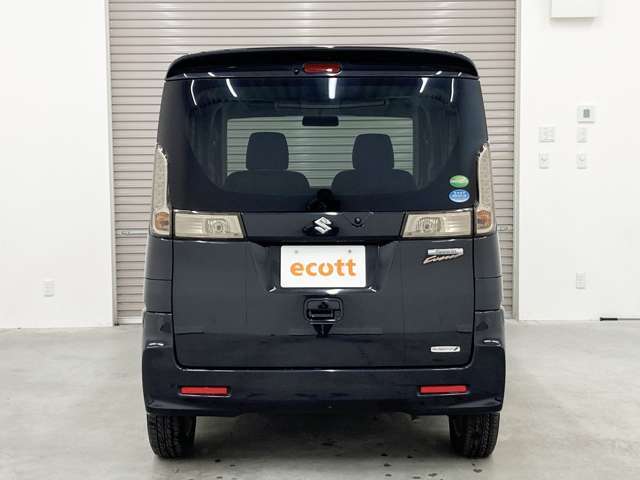 自社の近畿運輸局指定整備工場で点検、整備を行なって納車いたします。（認証工場よりもランクが上の車検の出来る工場ですので、納車整備もバッチリです。）