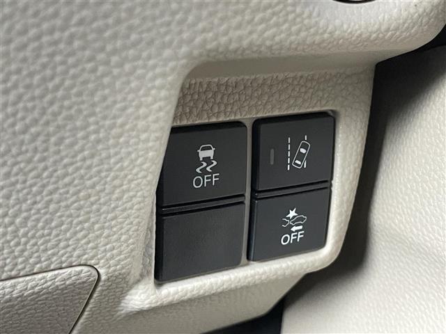 【運転席操作部】快適なドライブを楽しむための機能が装備されています！運転席から触れるので、使いやすいです！除菌プランいれていただくと、さらに清潔で安心していただけます！