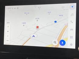 【純正ナビ】一体感のあるナビは、高級感ある車内を演出してくれます。Bluetooth再生などオーディオ機能も充実しておりますので、運転もより楽しめます♪