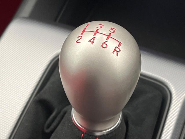【フロア6速MT】走りの6速MT！！スポーティーな走行をお楽しみいただけます♪