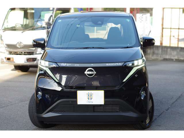 他にも画像がございますので、是非ご覧頂ければと思います。より詳しくお車をご覧いただけます。