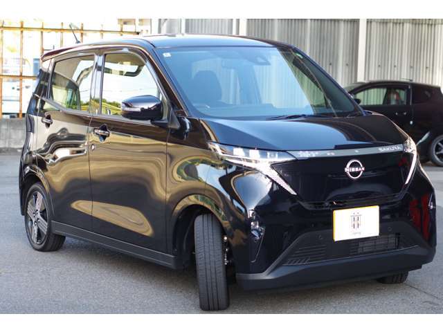 年式相応ですが、納車時にはできる限りキレイに納車させていただきます。どうしても気になるところ等ありましたら、低価格にてお直しいたしますので、何なりとお申し付けください。